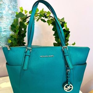 Michael Kirs bag